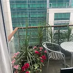 Modern Apartment Near The Thames Central London